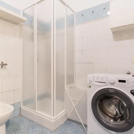 Guesthost - Cozy Pasteur Mm1 Apartment
